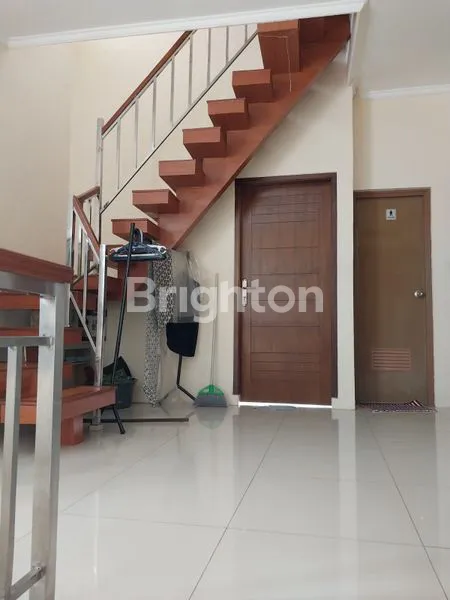 image HUNIAN STRATEGIS DI GRAND SHARON, 3 LANTAI SIAP HUNI (5)