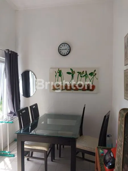 image HUNIAN STRATEGIS DI GRAND SHARON, 3 LANTAI SIAP HUNI (6)