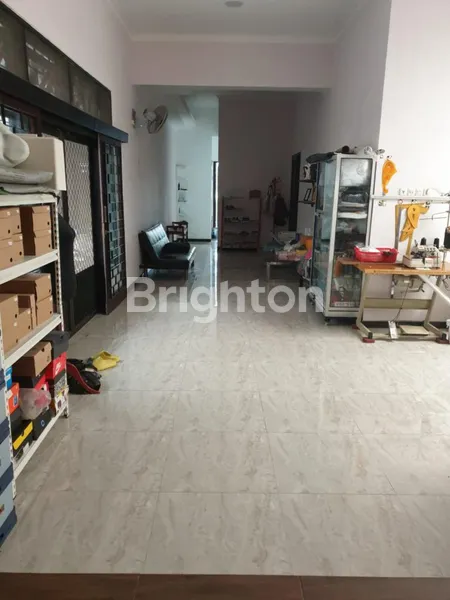 image DIJUAL RUMAH DI KUTISARI INDAH UTARA DEKAT PETRA AHMAD YANI JEMUR ANDAYANI (3)