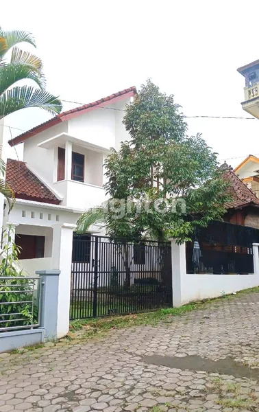 image DIJUAL VILLA DI JL ABDUL GHANI ATAS KOTA BATU (1)