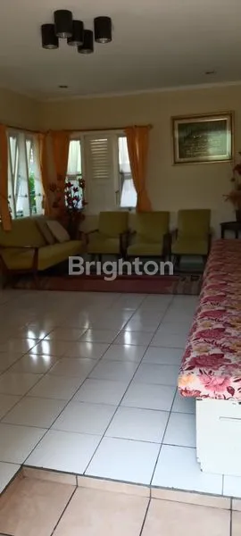 image RUMAH LAMA DI SASAK GANTUNG TENGAH KOTA BANDUNG (5)