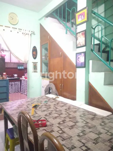 image RUMAH STRATEGIS DI SAWOJAJAR,DEKAT EXIT TOL MADYOPURO,AKSES MUDAH KE KOTA MALANG (5)