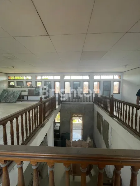 image GEDUNG STYLE BALINESE DENGAN SPACE YANG LUAS (7)