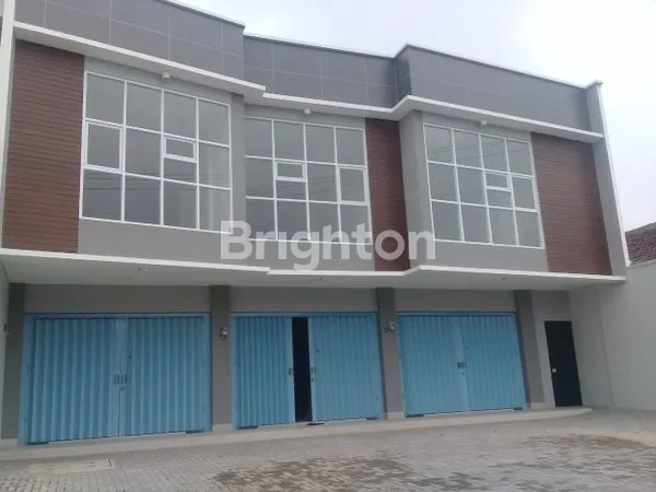 RUKO SIAP PAKAI, PARKIR LUAS DI LOKASI RAMAI