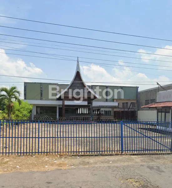 DISEWAKAN RUANG USAHA DI KARTASURA, JALAN UTAMA, DEKAT PINTU TOL KARTASURA, DEKAT PASAR, AREA PARKIR SANGAT LUAS!! ISTIMEWA