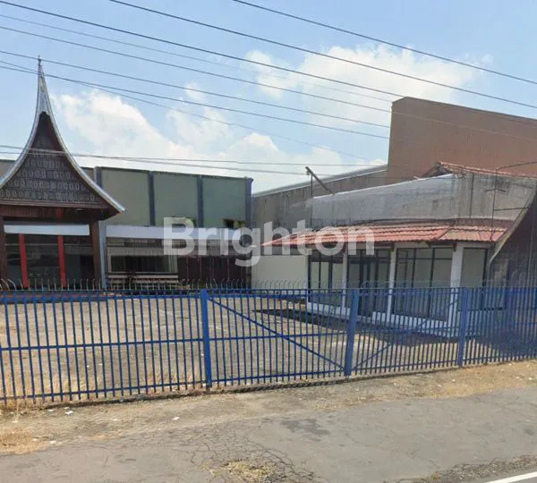 image DISEWAKAN RUANG USAHA DI KARTASURA, JALAN UTAMA, DEKAT PINTU TOL KARTASURA, DEKAT PASAR, AREA PARKIR SANGAT LUAS!! ISTIMEWA (2)