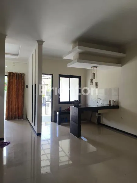 image RUNGKUT HARAPAN SIAP HUNI 2 LANTAI (3)