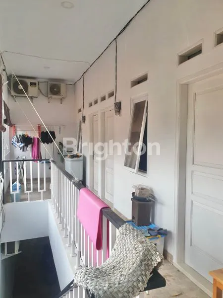 image RUMAH KOST 3 LANTAI ROW 2 MOBIL FULL FURNISHED DI PERUMAHAN DEKAT KEMANGGISAN KEBON JERUK JAKARTA BARAT (8)
