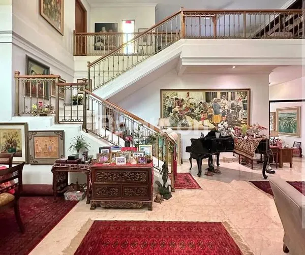 image RUMAH MEWAH DI AMPERA JAKSEL (4)