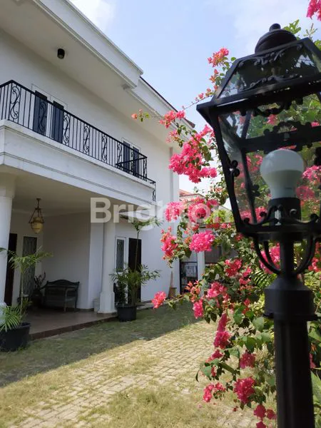 image HUNIAN NYAMAN 2 LANTAI,CARPORT LUAS DI PONDOK JAGUNG (2)