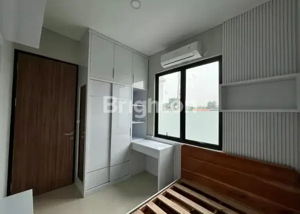 image HUNIAN 2 LANTAI SEMI FURNISH SUDAH RENOVASI DI HARMONI RESIDENCE TANGERANG SELATAN  (8)