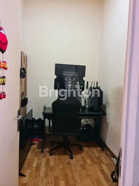 image RUMAH 2 LANTAI DEKAT TOL DI BEKASI (8)