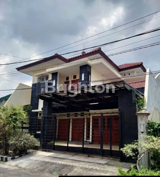 image RUMAH 2 LANTAI RUNGKUT ASRI DEKAT KAMPUS UBAYA, UPN SURABAYA TIMUR (1)