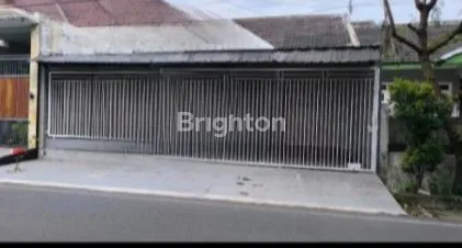 image DISEWAKAN RUMAH BUAT USAHA /KANTOR DI JL. DANAU-DANAU SAWOJAJAR MALANG (1)