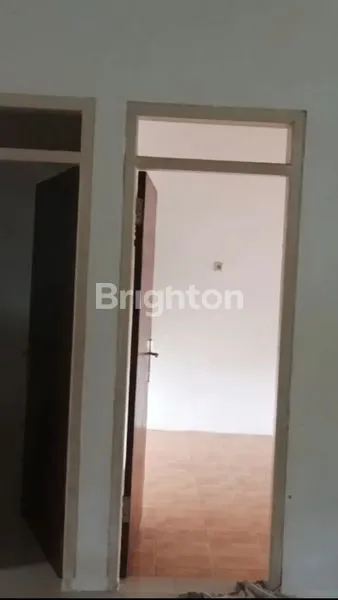 image DISEWAKAN RUMAH BUAT USAHA /KANTOR DI JL. DANAU-DANAU SAWOJAJAR MALANG (7)