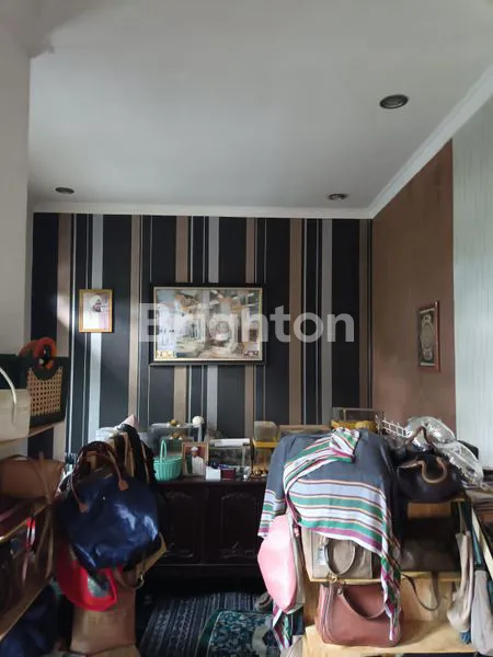 image RUMAH SIAP HUNI, SHM, LT 235M² DI LOKASI NYAMAN (4)
