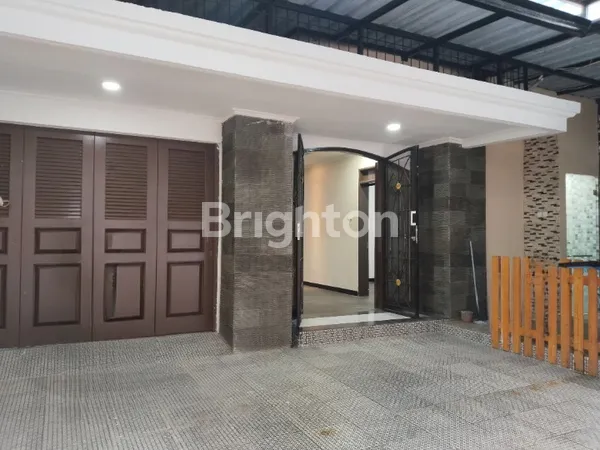 image RUMAH 3 LANTAI KELAPA GADING (1)