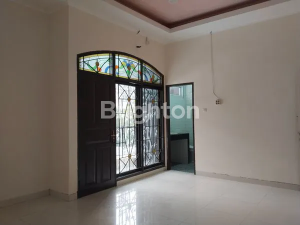 image RUMAH 3 LANTAI KELAPA GADING (5)