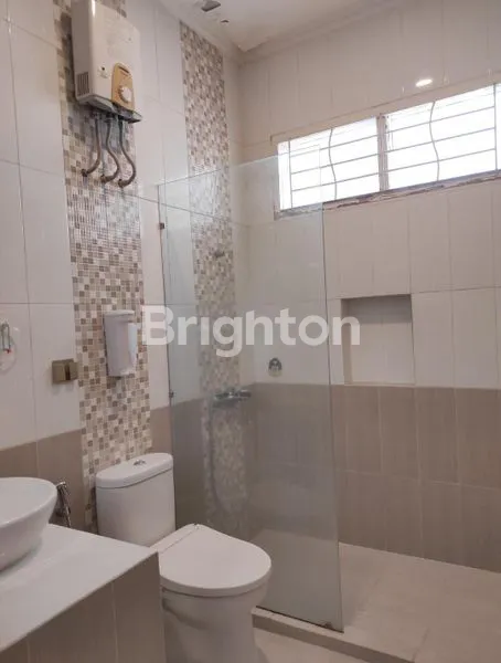 image RUMAH 1,5 LANTAI SIAP HUNI NIRWANA EKSEKUTIF SURABAYA TIMUR (3)