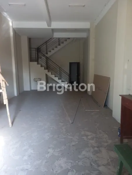 image RUKO STRATEGIS DI DR.  SOETOMO SOLO (2)