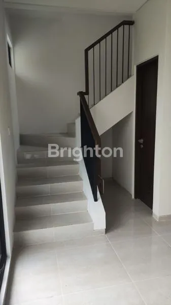 image RUMAH 2.LANTAI KEBAYORAN HARMONI BINTARO TANGERANG SELATAN (5)