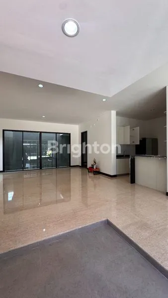 image DIJUAL RUMAH 3 LANTAI HIERA WELTON BSD CITY BRAND NEW (8)