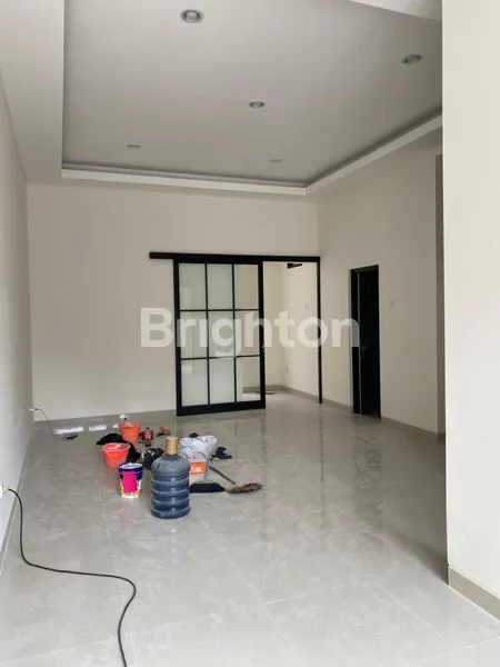 image RUMAH CANTIK TERMURAH AREA RUNGKUT DEKAT MERR, UPN, TOL, PUSAT KULINER (2)