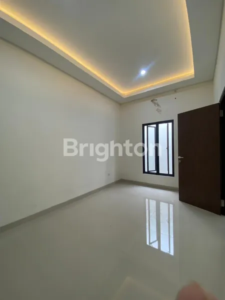 image RUMAH CANTIK TERMURAH AREA RUNGKUT DEKAT MERR, UPN, TOL, PUSAT KULINER (5)