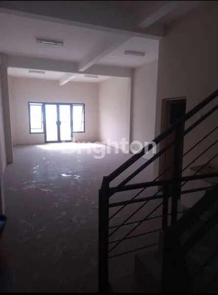 image DISEWAKAN RUKO STRATEGIS DI JL. DR. SOETOMO SOLO (4)