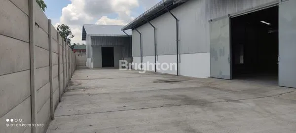 image DISEWAKAN GUDANG BARU DI WRINGIN ANOM (7)