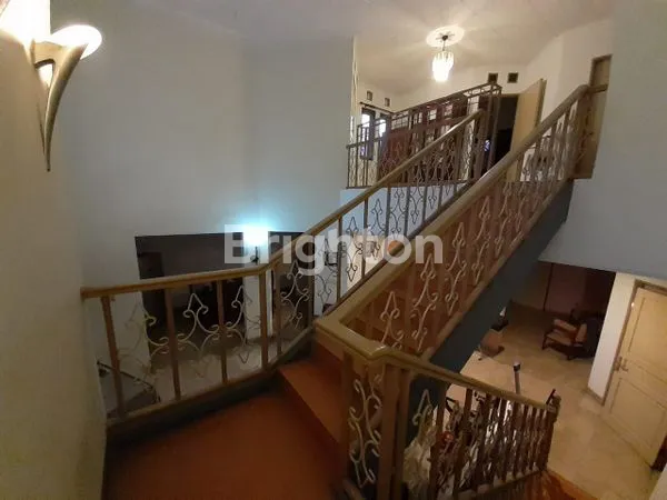 image RUMAH MEWAH 5 KT DI GIRILOKA BSD, LT 300M² LETAK STRATEGIS (5)