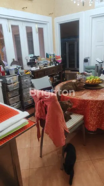 image RUMAH DENGAN 5+2 KAMAR TIDUR DI RENON (2)