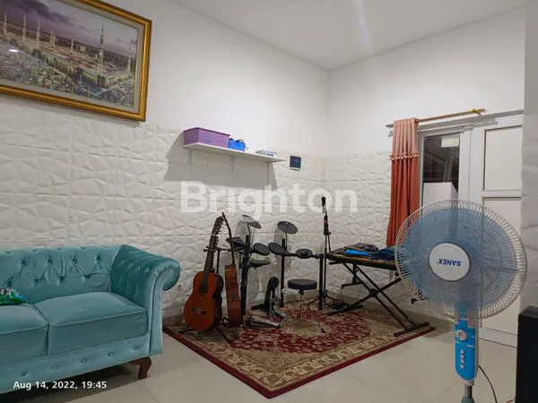 image RUMAH MEWAH 2 LANTAI DI GREN RESIDEN, LT 120M² (4)
