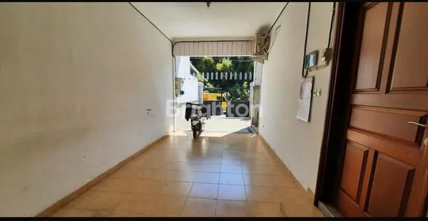 image RUMAH MEWAH 2 LANTAI DI WIYUNG, LT 200M² (3)