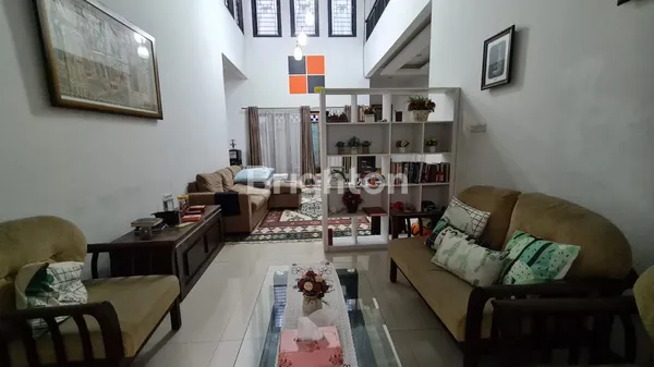 image RUMAH DEKAT UMS DAN ATMI DI AREA KARANGASEM (3)