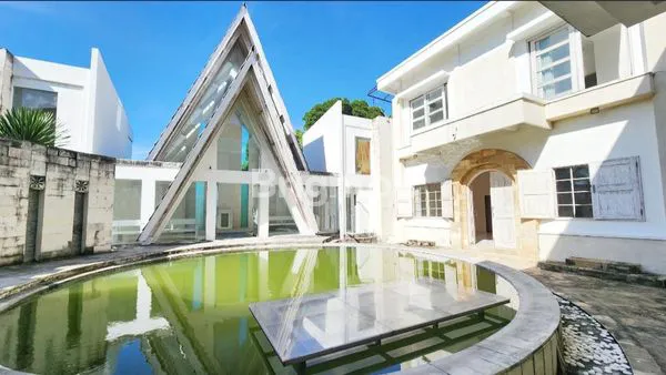 image GEDUNG SERBA GUNA DI JL BY PASS NGURAH RAI JANTUNG PARIWISATA  KUTA – BALI (1)