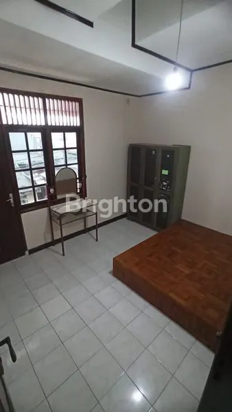 image RUMAH 3 LANTAI SEMI FURNISHED DI CIPUTAT TIMUR, DEKAT UIN (5)