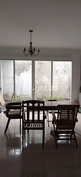 image DISEWAKAN RUMAH & KANTOR, LOKASI STRATEGIS PANJER DENPASAR SELATAN (3)