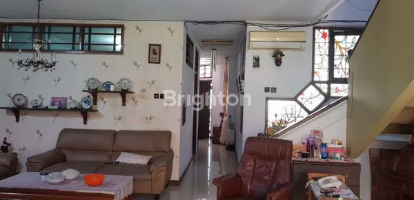 image RUMAH PETOJO 2 LANTAI (7)