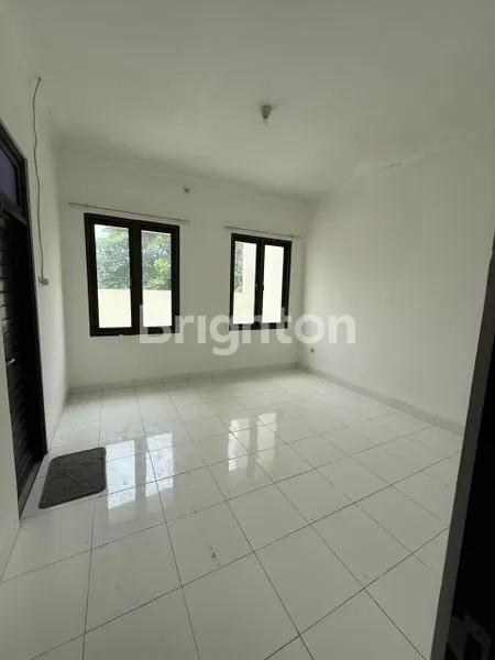 image RUMAH SUDAH RENOVASI TINGGAL MASUK CITRA HARMONI RAYA TROSOBO BRINGIN BENDO (2)