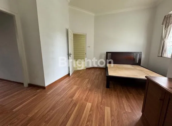 image RUMAH UNIK 2 LANTAI PAKUWON CITY SAN DIEGO  (4)