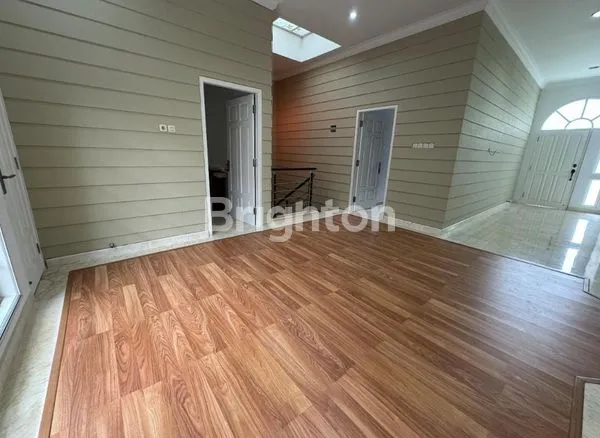 image RUMAH UNIK 2 LANTAI PAKUWON CITY SAN DIEGO  (2)