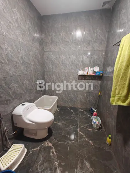 image RUMAH BARU FULL FURNISH INTERIOR SULTAN CUMA 5 MENIT KE LIPPO (8)