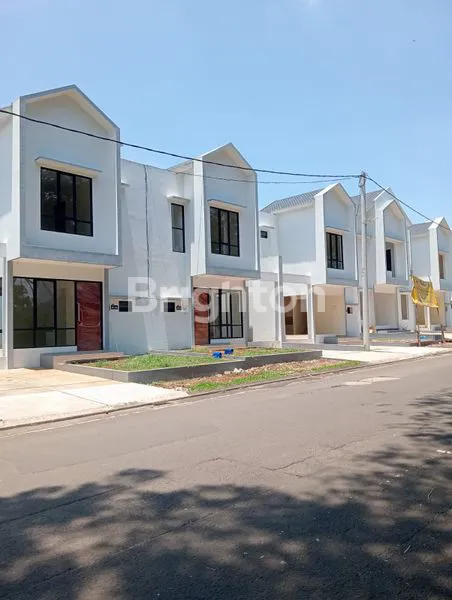 image RUMAH SIAP HUNI | 2KT + 2KM | SERPONG GARDEN | HADAP TIMUR LAUT | CARPORT | RP 1,6M (2)