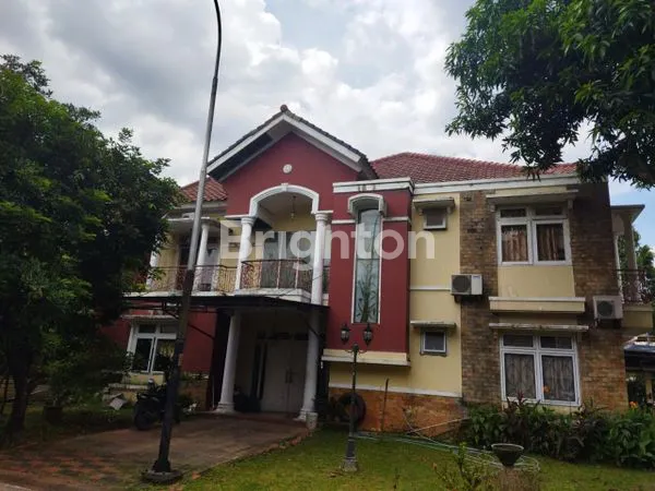 image JUAL RUMAH MODERN 2 LANTAI,  CANTIK, LUAS DAN NYAMAN, POSISI DI HOOK (2)