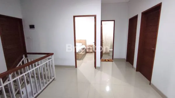 image DIJUAL RUMAH 3 KAMAR FULLY FURNISHED – BEBAS BANJIR, MAHENDRADATTA DEKAT KEROBOKAN   (2)