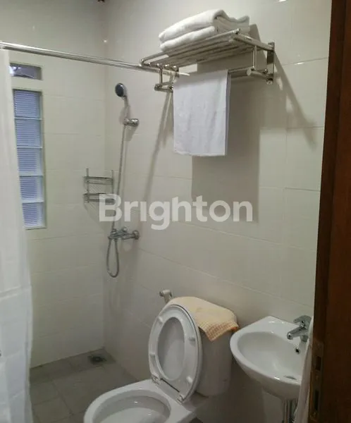 image DIJUAL RUMAH 3 KAMAR FULLY FURNISHED – BEBAS BANJIR, MAHENDRADATTA DEKAT KEROBOKAN   (8)