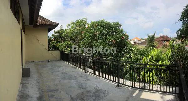 image DIJUAL RUMAH 5 KAMAR SIAP HUNI, JALAN GIRI PUSPA JIMBARAN BADUNG BALI   (2)