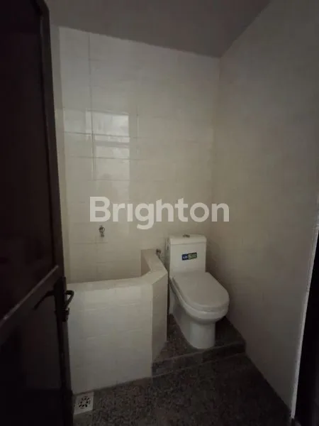 image RUMAH 2 LANTAI SIAP PAKAI DI SEMARANG TIMUR (4)