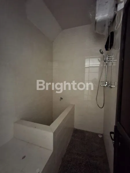 image RUMAH 2 LANTAI SIAP PAKAI DI SEMARANG TIMUR (3)